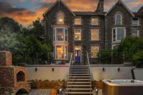 Eryri Snowdonia Premier Family Retreat with Hot Tub and Fire Pit